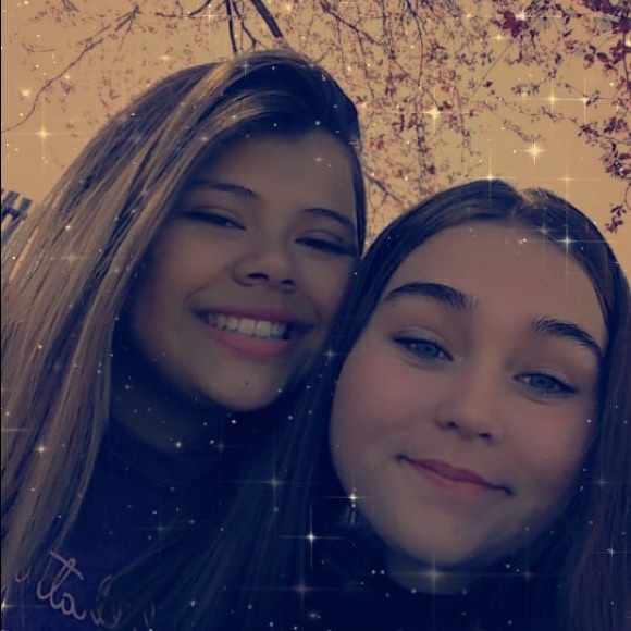 Meet your Posher, Destiny - Picture 2 of 8